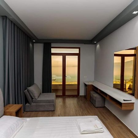 Montecarlo Lungomare Vlorë 外观 照片