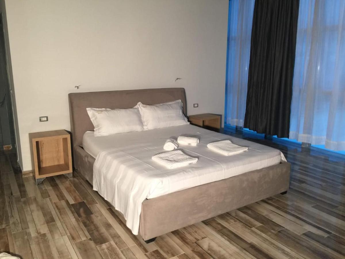 Montecarlo Lungomare Vlorë 外观 照片