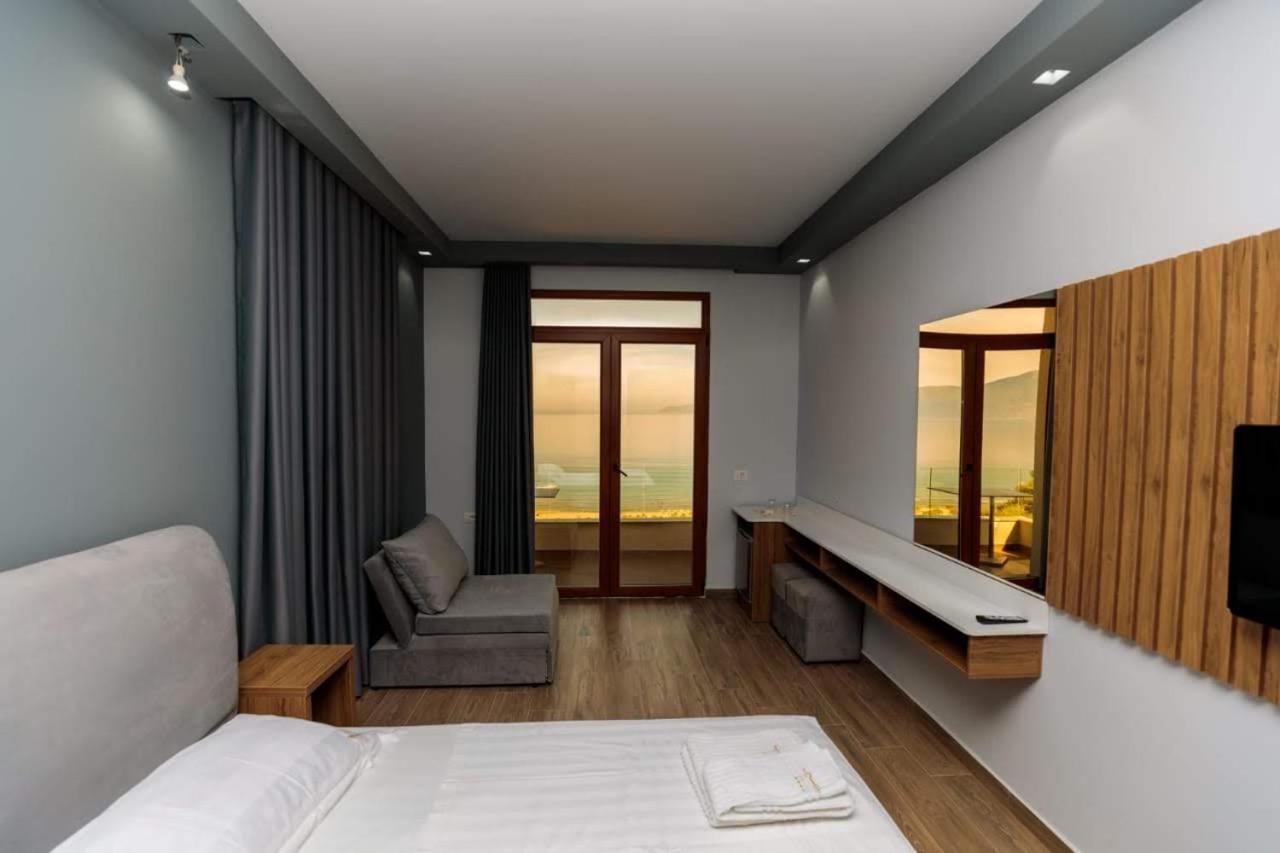 Montecarlo Lungomare Vlorë 外观 照片