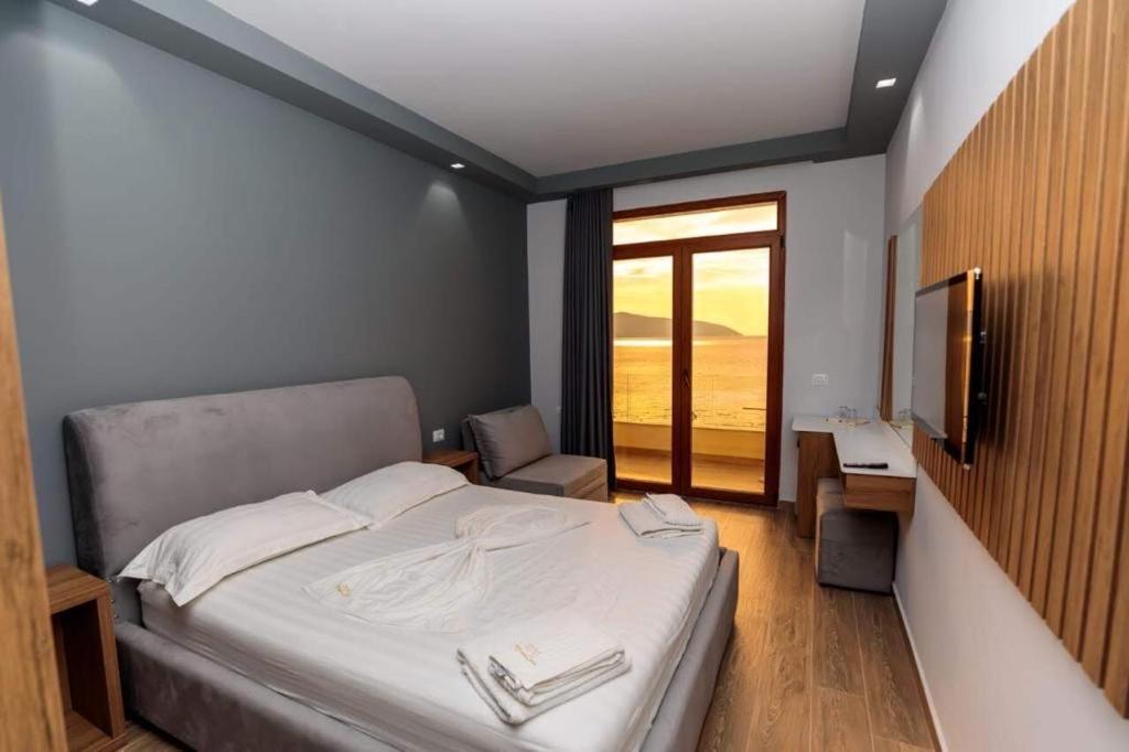 Montecarlo Lungomare Vlorë 外观 照片