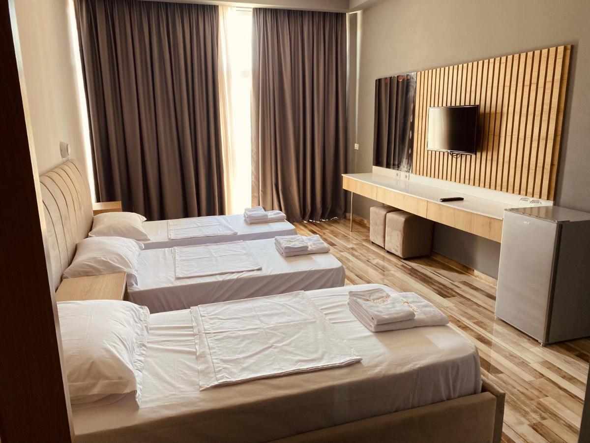 Montecarlo Lungomare Vlorë 外观 照片