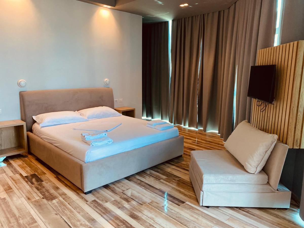 Montecarlo Lungomare Vlorë 外观 照片